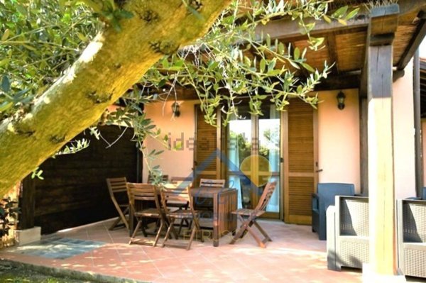 casa indipendente in vendita a Capalbio in zona Borgo Carige