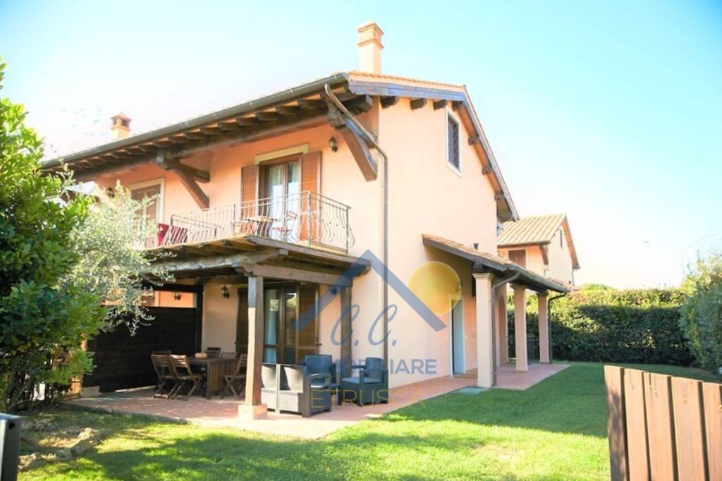 casa indipendente in vendita a Capalbio in zona Borgo Carige