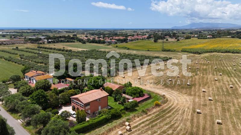 casa indipendente in vendita a Capalbio in zona Carige Alta