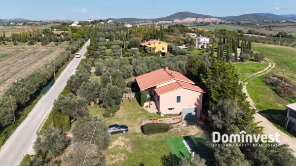casa indipendente in vendita a Capalbio in zona Pescia Fiorentina