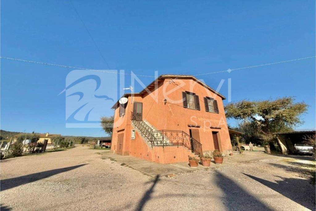 casa indipendente in vendita a Capalbio