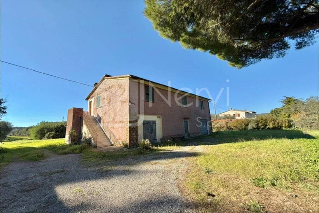 casa indipendente in vendita a Capalbio