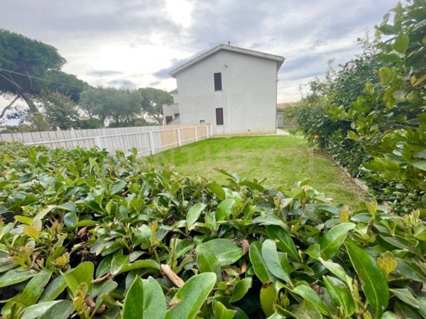 appartamento in vendita a Capalbio in zona Selva Nera