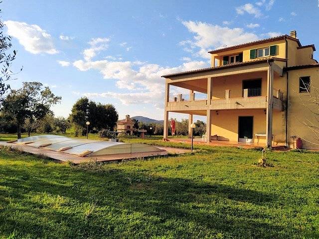 casa indipendente in vendita a Capalbio