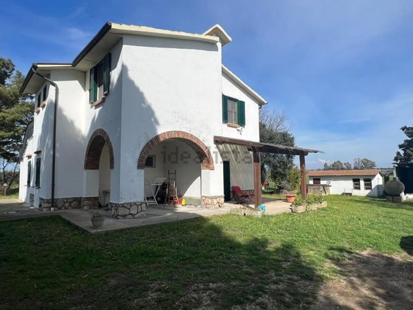 casa indipendente in vendita a Capalbio