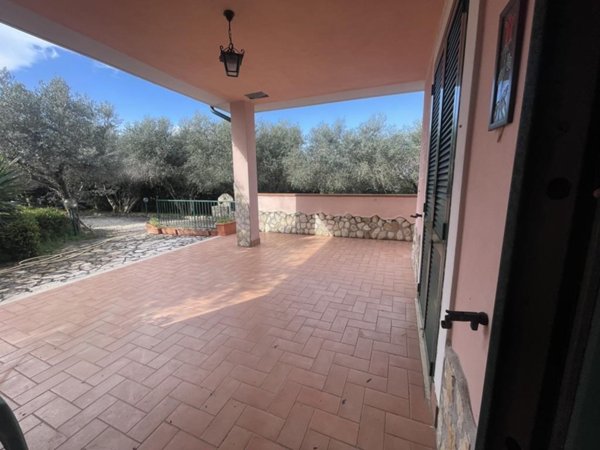 casa indipendente in vendita a Capalbio