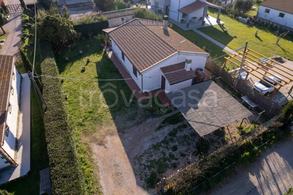 casa indipendente in vendita a Capalbio