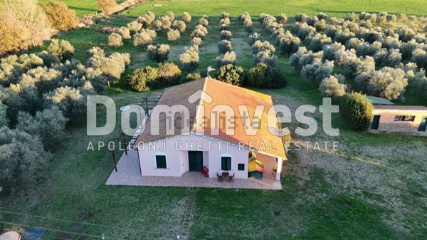 casa indipendente in vendita a Capalbio in zona Pescia Fiorentina