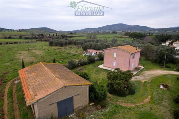 casa indipendente in vendita a Capalbio in zona Borgo Carige