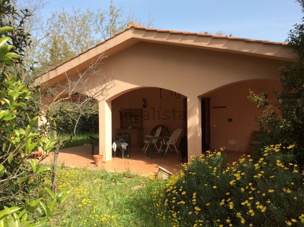 casa indipendente in vendita a Capalbio