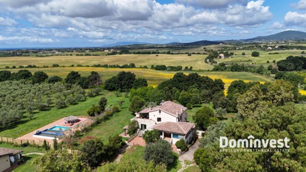 casa indipendente in vendita a Capalbio in zona Pescia Fiorentina