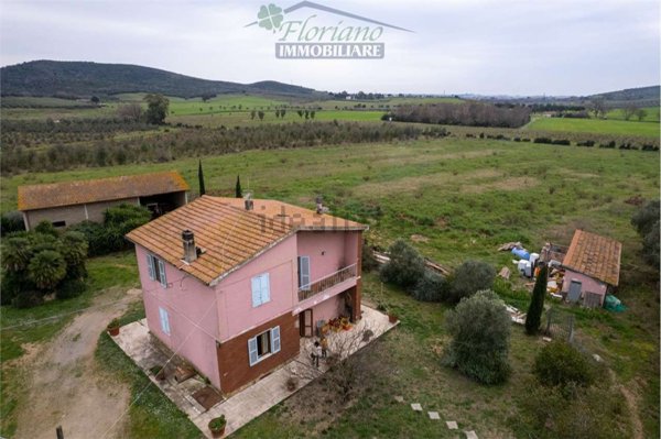 casa indipendente in vendita a Capalbio in zona Borgo Carige