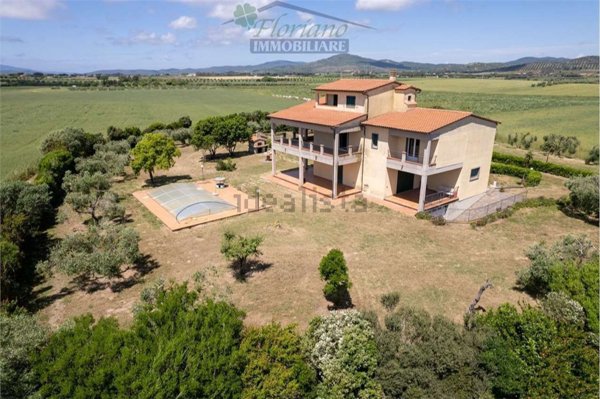 casa indipendente in vendita a Capalbio