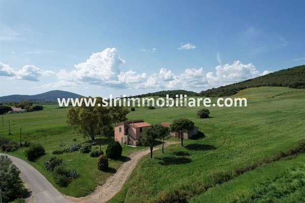 casa indipendente in vendita a Capalbio in zona Pescia Fiorentina