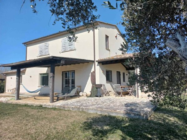 casa indipendente in vendita a Capalbio
