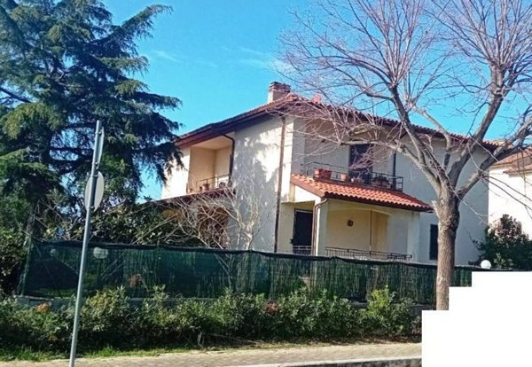 casa indipendente in vendita a Capalbio in zona Borgo Carige