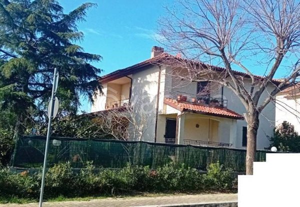 casa indipendente in vendita a Capalbio in zona Borgo Carige