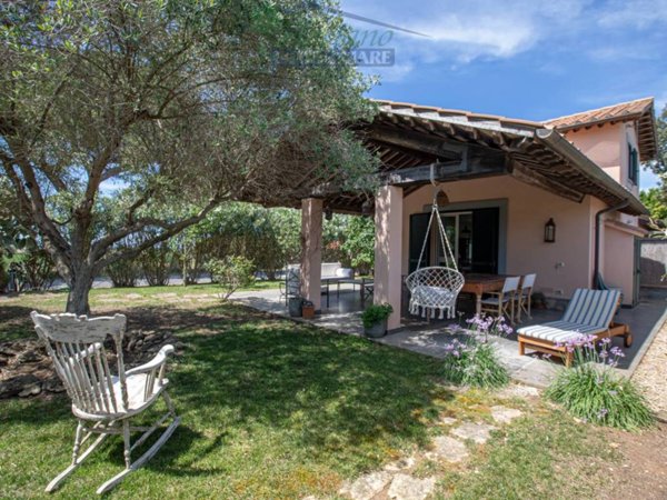 casa indipendente in vendita a Capalbio in zona Selva Nera