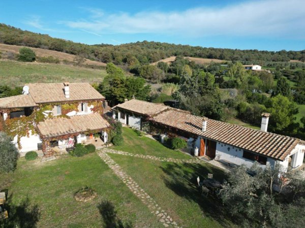azienda agricola in vendita a Capalbio in zona Pescia Fiorentina