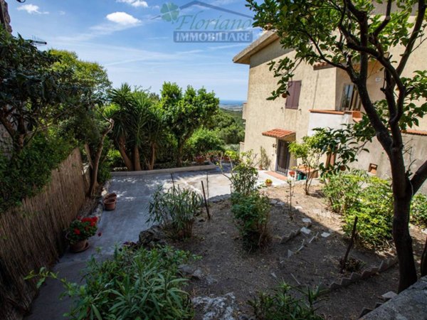 casa semindipendente in vendita a Capalbio