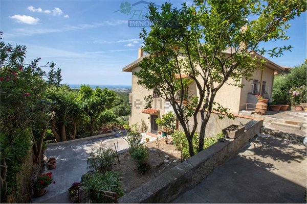 casa semindipendente in vendita a Capalbio