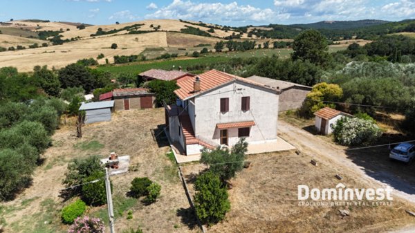 casa indipendente in vendita a Capalbio in zona Pescia Fiorentina