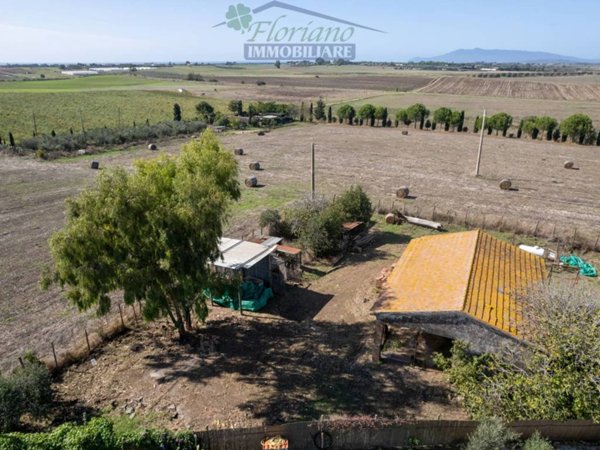 casa indipendente in vendita a Capalbio in zona Borgo Carige