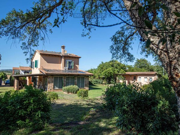 casa indipendente in vendita a Capalbio