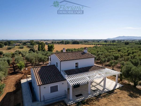 casa indipendente in vendita a Capalbio