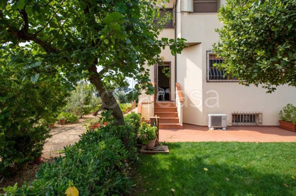 casa indipendente in vendita a Capalbio