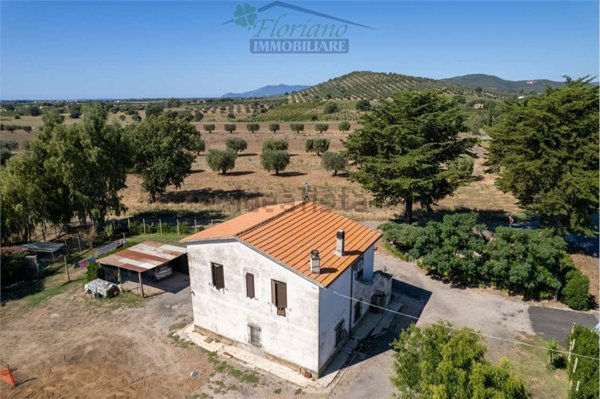 casale in vendita a Capalbio