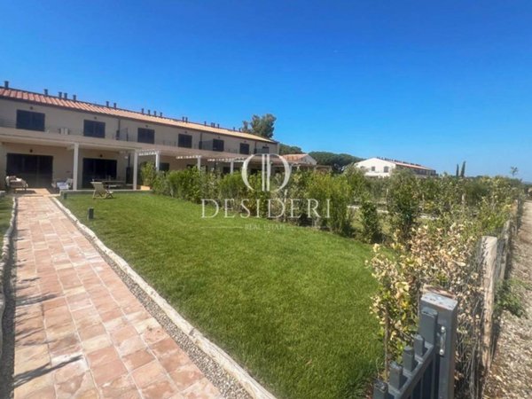 casa indipendente in vendita a Capalbio
