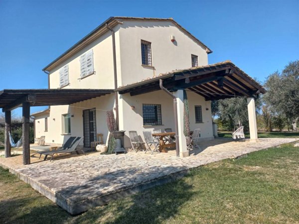 casale in vendita a Capalbio