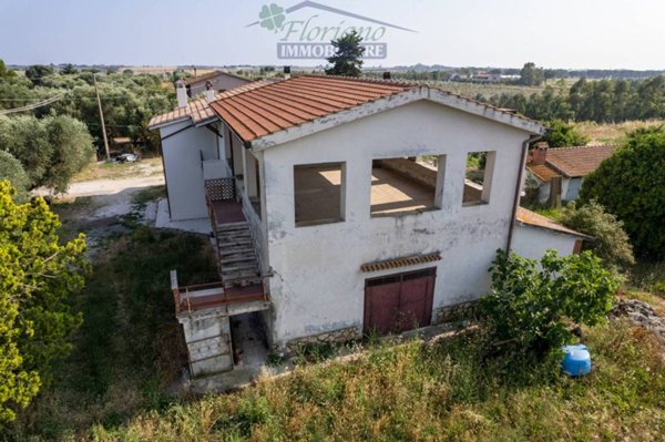 casa indipendente in vendita a Capalbio