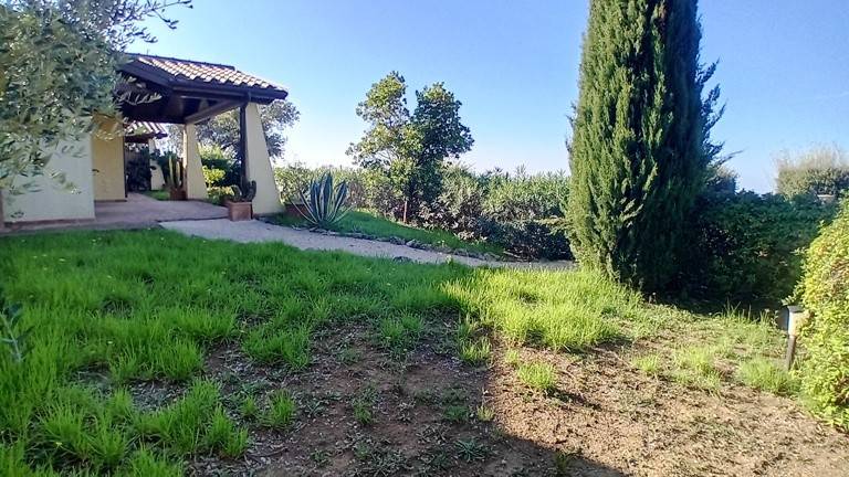 casa indipendente in vendita a Capalbio