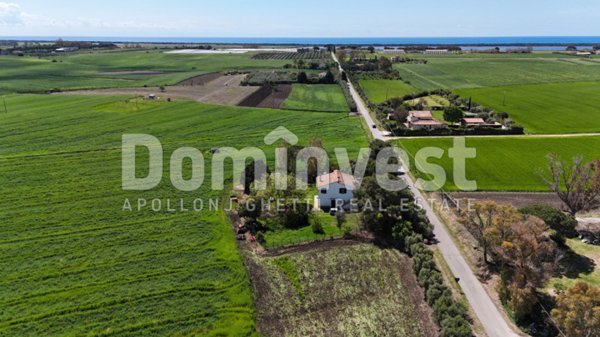 casale in vendita a Capalbio in zona Selva Nera