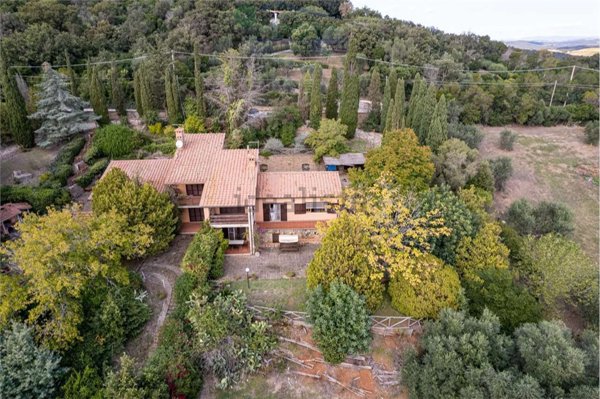 casa indipendente in vendita a Capalbio