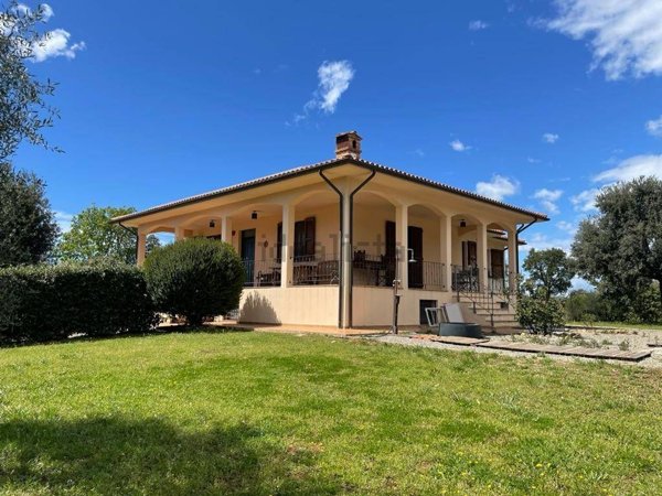 casa indipendente in vendita a Capalbio