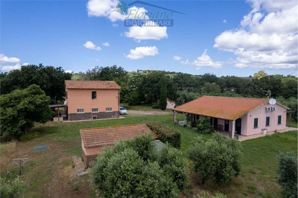 casa indipendente in vendita a Capalbio in zona Pescia Fiorentina