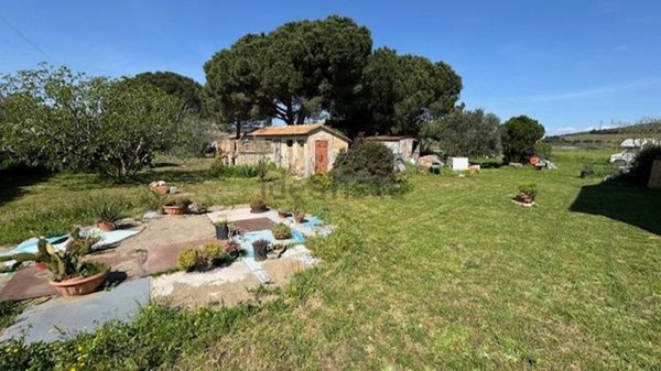 appartamento in vendita a Capalbio in zona Borgo Carige