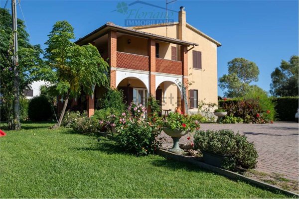 casale in vendita a Capalbio