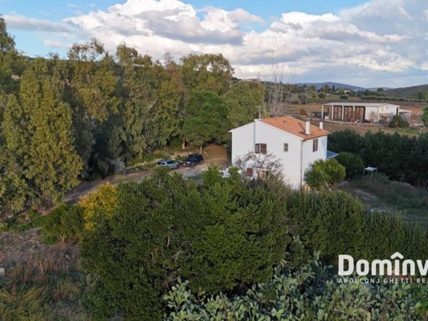 casale in vendita a Capalbio in zona Pescia Fiorentina