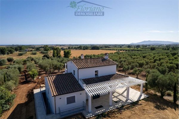 casa indipendente in vendita a Capalbio