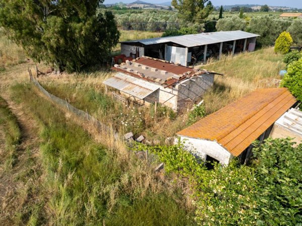 casa indipendente in vendita a Capalbio