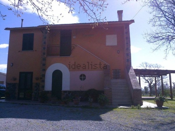 casa indipendente in vendita a Capalbio