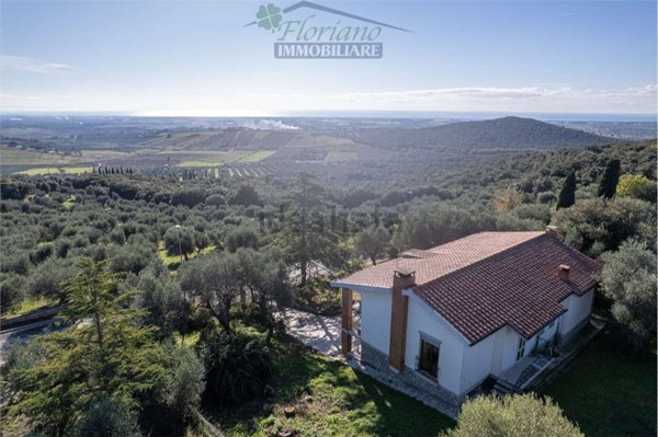 casa indipendente in vendita a Capalbio