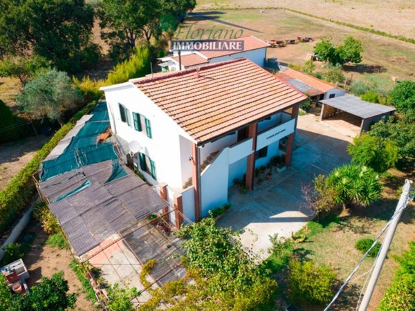 casa indipendente in vendita a Capalbio