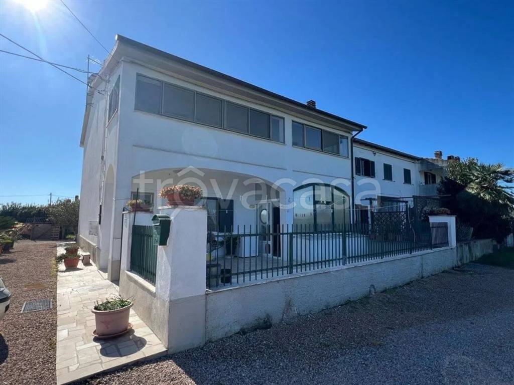 appartamento in vendita a Capalbio in zona Borgo Carige