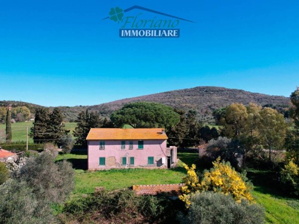 casa indipendente in vendita a Capalbio
