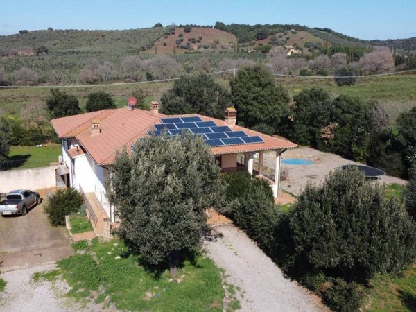 casa indipendente in vendita a Capalbio